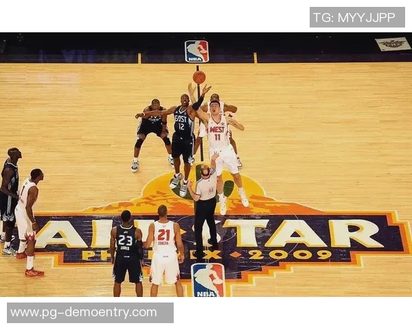 姚明在虚拟世界中展现篮球魅力与魔兽争霸的精彩对决