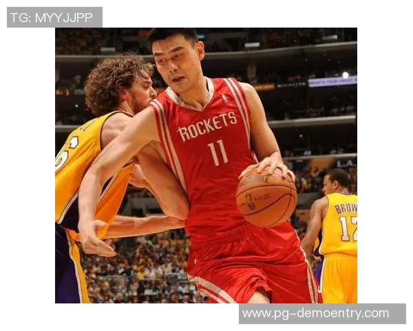 姚明携手阿迪达斯重塑经典篮球鞋引领运动潮流新风尚