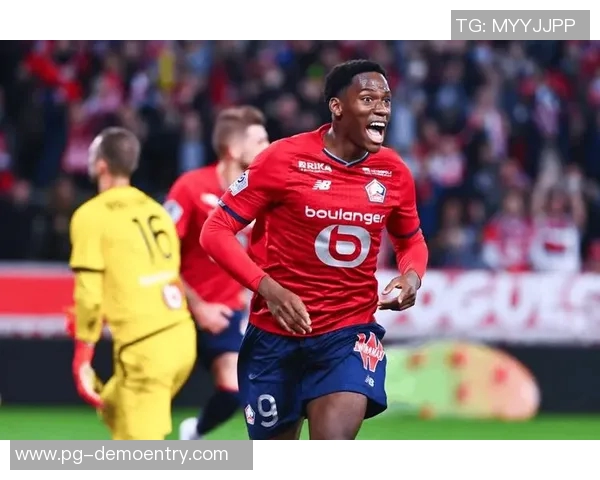 友谊赛激战：里昂与AC米兰互交白卷红牌事件引发全场热议