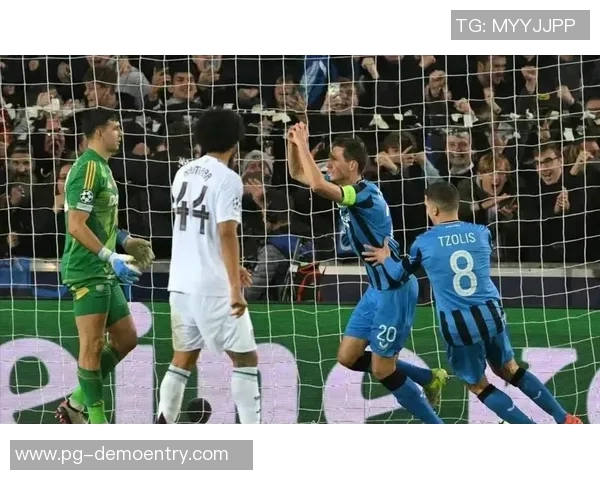 足总杯惊天逆转马竞五球狂胜巴萨引发全场震动与热议