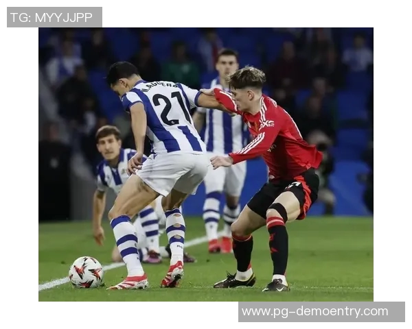 欧联杯经典对决利物浦险胜曼联神扑瞬间点燃全场激情 欧联杯经典对决利物浦险胜曼联神扑瞬间点燃全场激情