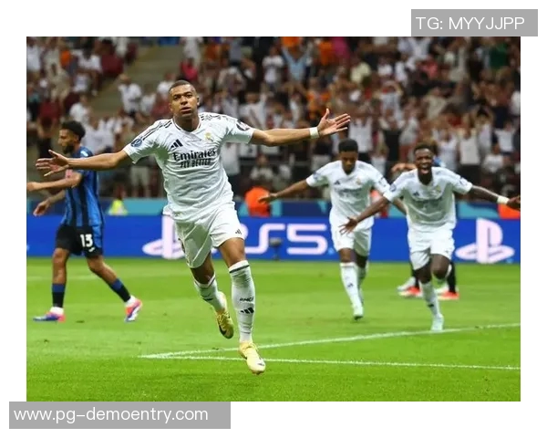 英超激战:尤文图斯逆转皇马6-2绝杀瞬间点燃全场激情 英超激战:尤文图斯逆转皇马6-2绝杀瞬间点燃全场激情