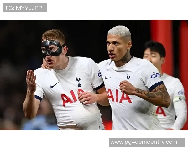 热刺与拜仁友谊赛战平乌龙球瞬间点燃全场激情战术分析