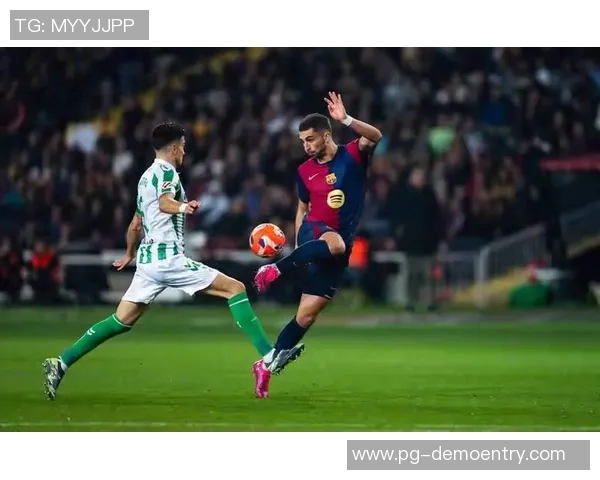 西甲激战：多特蒙德险胜马竞红牌事件引发全场热议