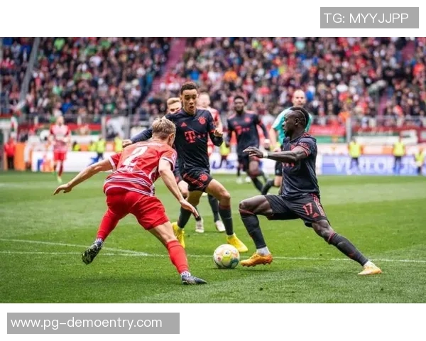 中超赛场惊现冷门拜仁狂胜巴萨五球引发全场震动 中超赛场惊现冷门拜仁狂胜巴萨五球引发全场震动