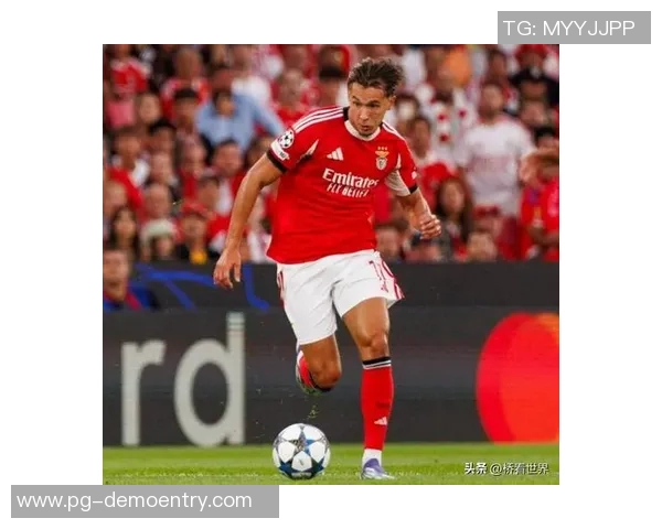 友谊赛精彩对决里昂与本菲卡战成平局引发全场热烈反响